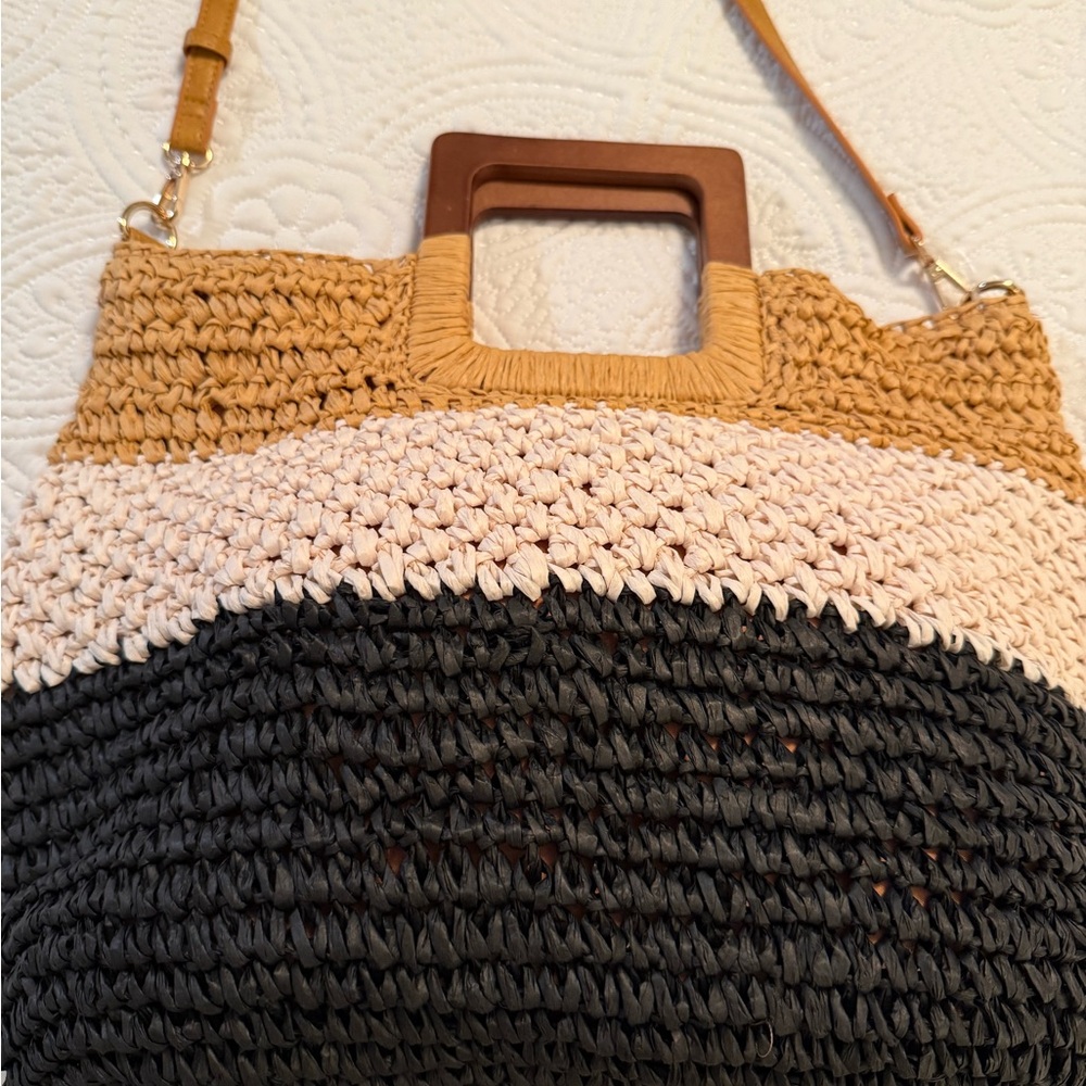 Elegant Woven Crossbody Bag in Tan, Cream, and Black